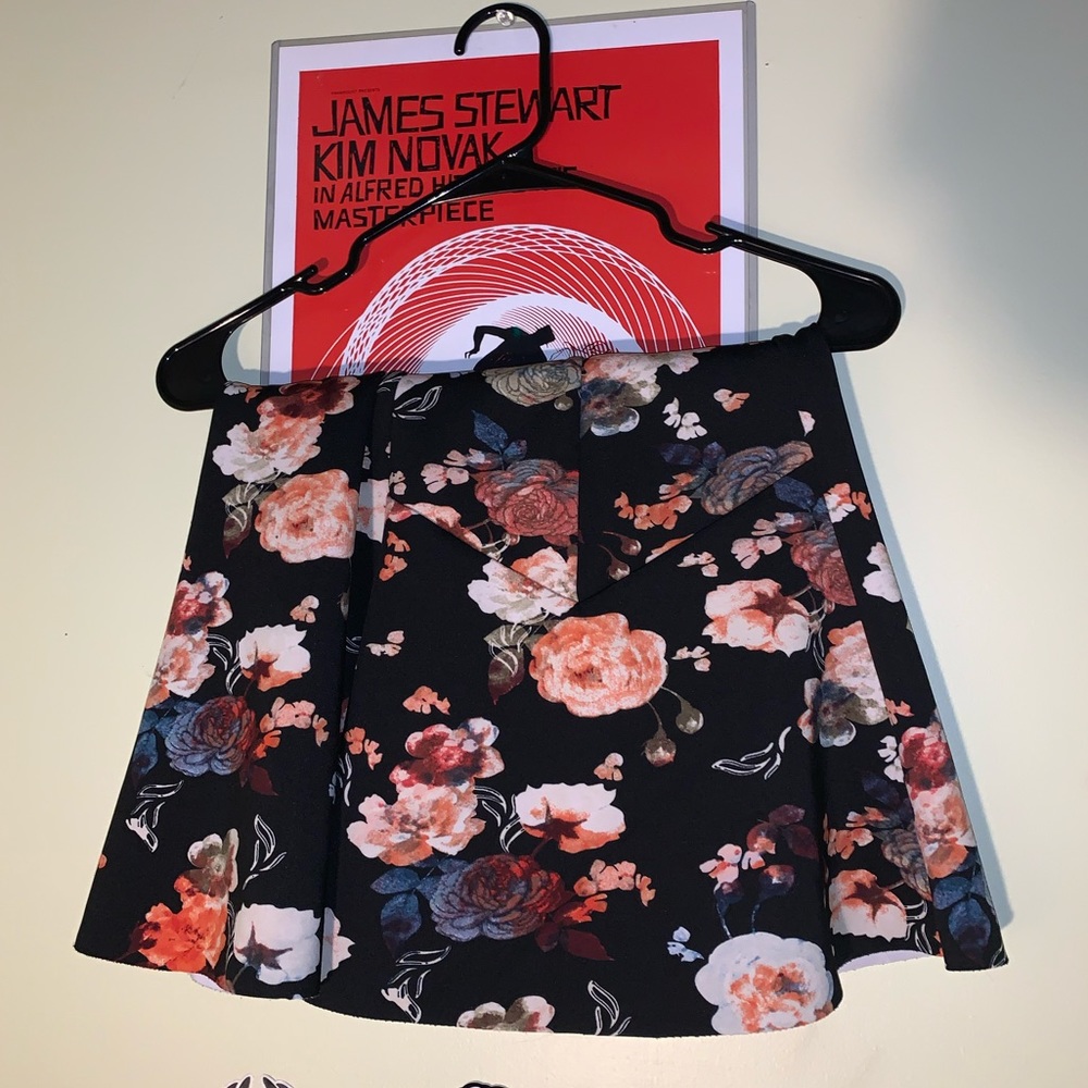 A&F flower skirt